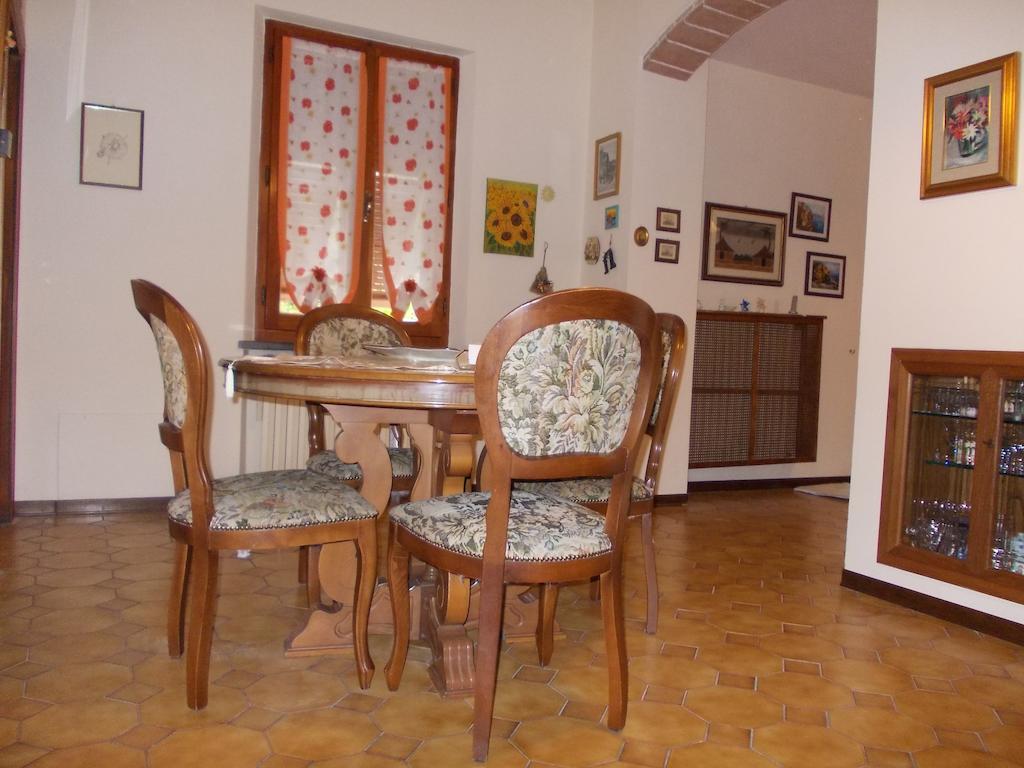 Casa Ricciardi Lägenhet Chianni Rum bild