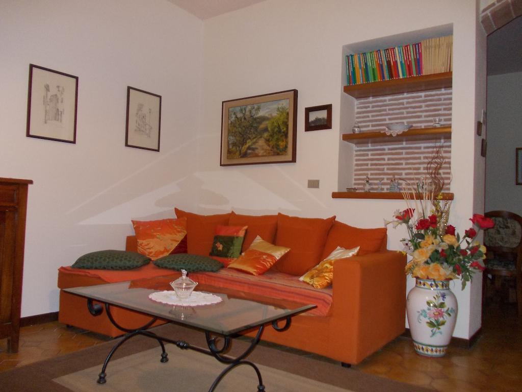 Casa Ricciardi Lägenhet Chianni Rum bild